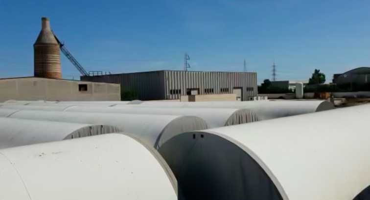 suzlon s88 21mw towers in storage 410px SUZLON S88   Turbines Second Hand