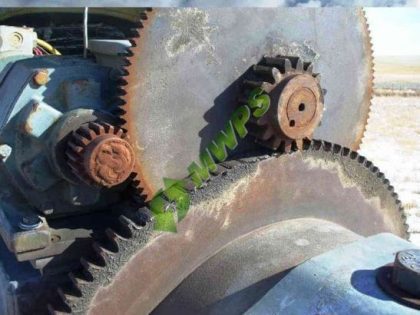 carter model 300 wind turbine damaged yaw gear1 1 420x315 CARTER 300 Wind Turbines   Used