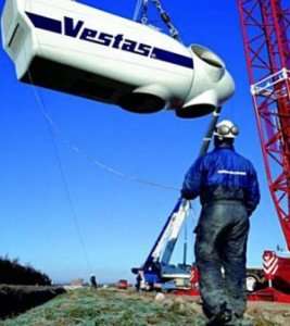 Vestas 3.3MW turbine nacelle being lifted into position 267x3001 Vestas 3.3MW Turbines for Izmir Wind Farm in Turkey