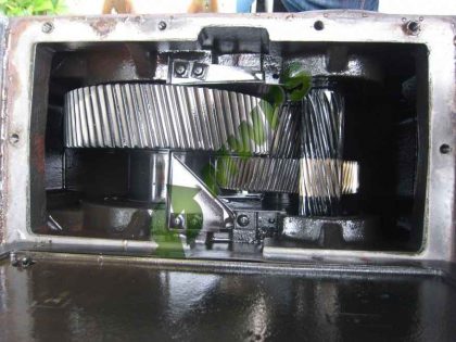 lagerwey lw18 80 gear box inside 2 420x315 LAGERWEY LW18 80 Refurbed
