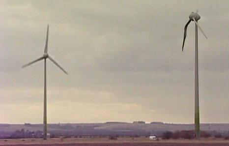 damaged-wind-turbine damaged wind turbine11 Wind Turbine Refurbishing Available Through MWPS WORLD