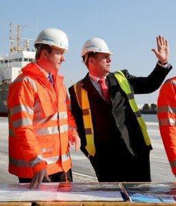 Micahel Suess (right, waving) with UK Prime Minister, David Cameron Micahel Suess right waving with UK Prime Minister David Cameron 257x3001 Siemens UK Recognise Offshore Wind Energy