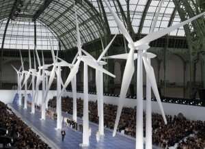 Chanel's 2013 Summer fashion show in Paris Wind turbines on the catwalk chanel spring summer 2013 wind turbines 300x2181 Wind Power and Fashion